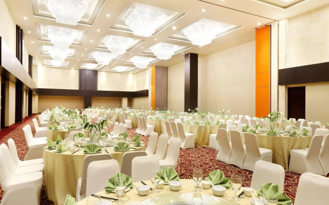 Hotel Santika Premiere Gubeng - Surabaya