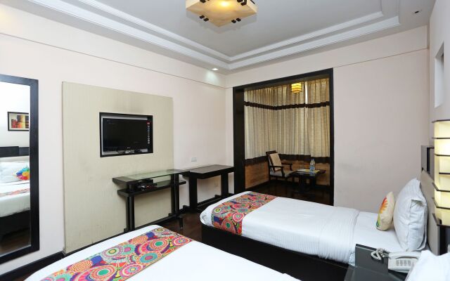 OYO 11322 Hotel The Camria