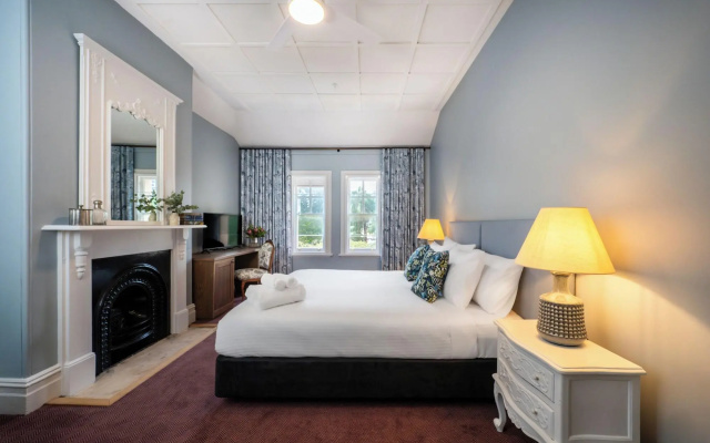 The Russell Boutique Hotel – Guest Rooms – Sydney