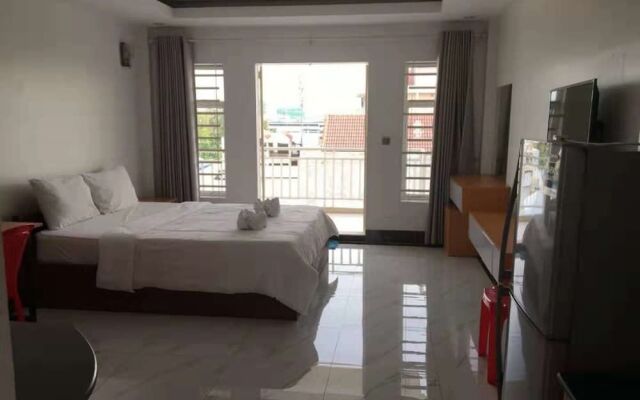 Full Moon Hotel And Apartment