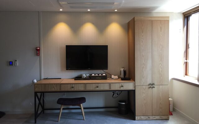 A-One Hotel