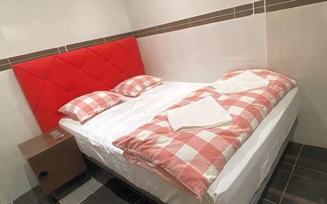 Hostal Granvia 628