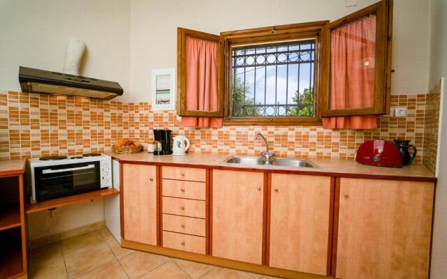 Ionio Holidays Katerina Apartments