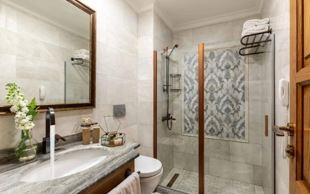 Sultanhan Hotel - Special Class