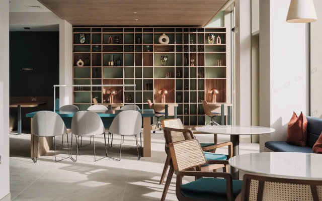 Stratford Apartments by Urban Rest