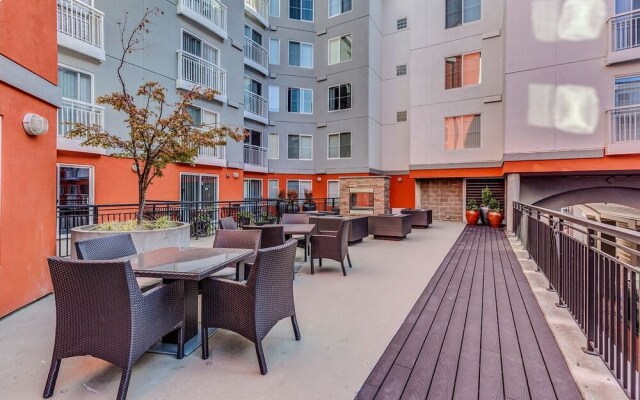 Fountain Court Jewel Suite - Two Bedroom Apartment