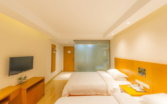 Qingpishu Hotel （Guilin West City Road,Walking street ）