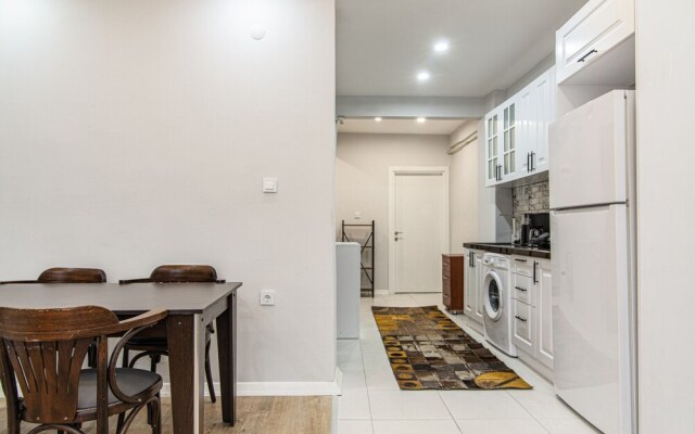 Comfy Apartment With Central Location in Sisli