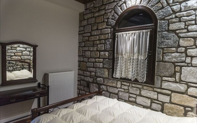 Stone Mansion Anavryti