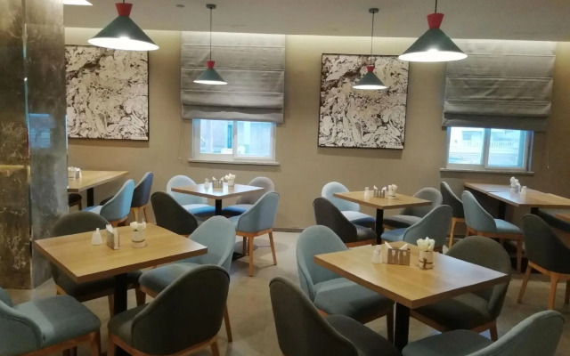 Home Inn (Xinxiang Pingyuan Road)