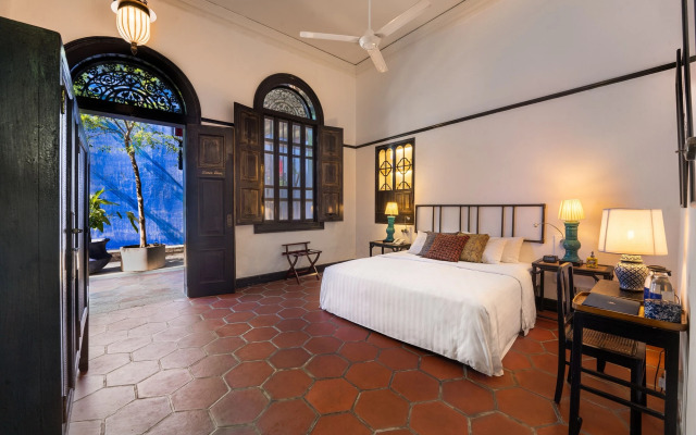 Cheong Fatt Tze - The Blue Mansion