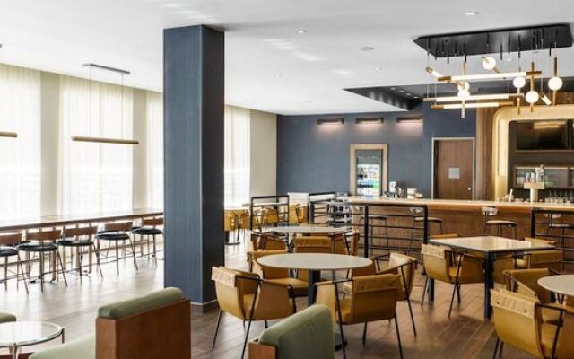 Courtyard by Marriott Indianapolis Fishers