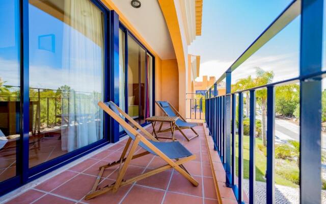 AL - W Residence Golf F5