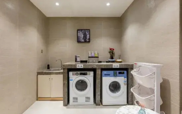 Homeinn Plus Hotel (Zhengzhou CBD Exhibition Center)