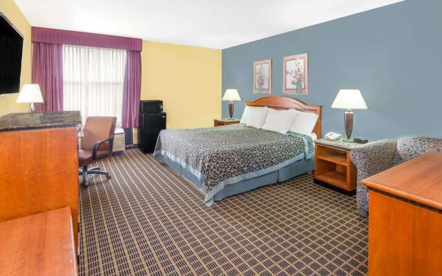 Days Inn and Suites Kalamazoo