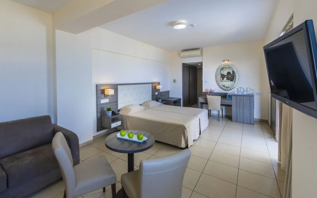 Tofinis Hotel