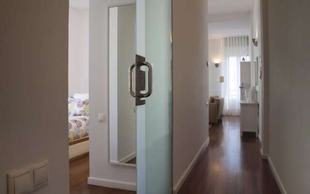 ApartUP San Vicente Hall