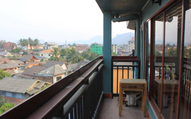 Mountain View Riverside Boutique Hotel
