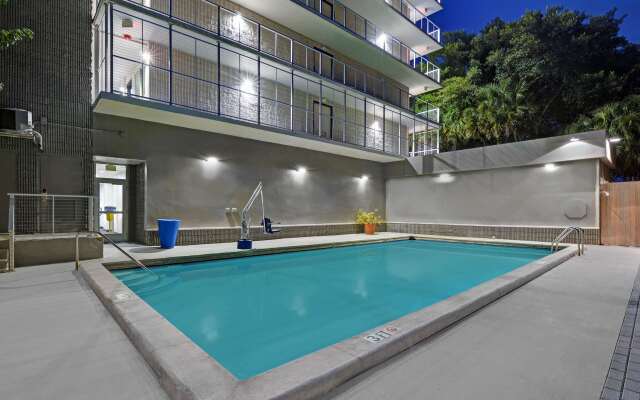 Motel 6 Cutler Bay, FL