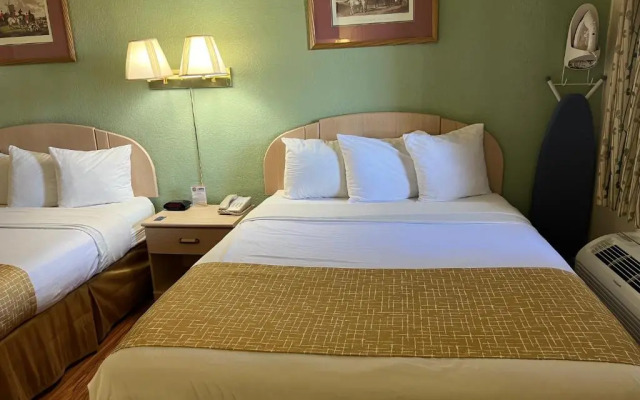 Travelodge By Wyndham Holbrook