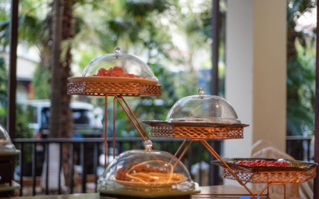 Sanjiang Peninsula Hotel – Outside – Lincang