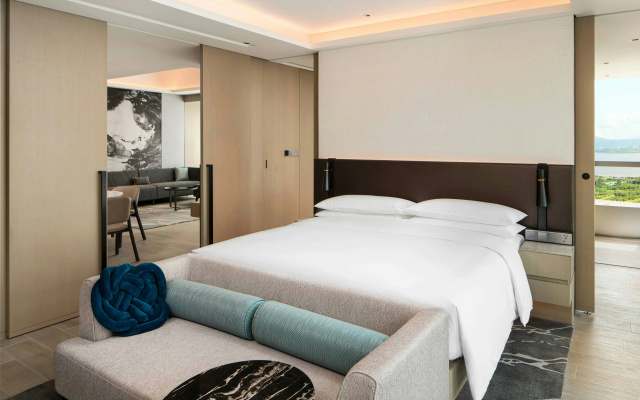 Renaissance Shenzhen Bay Hotel – Guest Rooms – Shenzhen