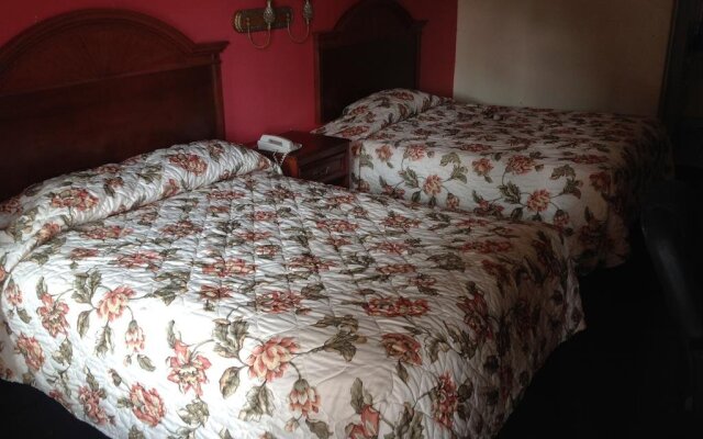 Hometowner Inn And Suites