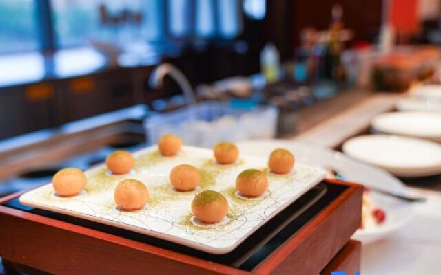 Hampton by Hilton Xining  Shangri-La Road