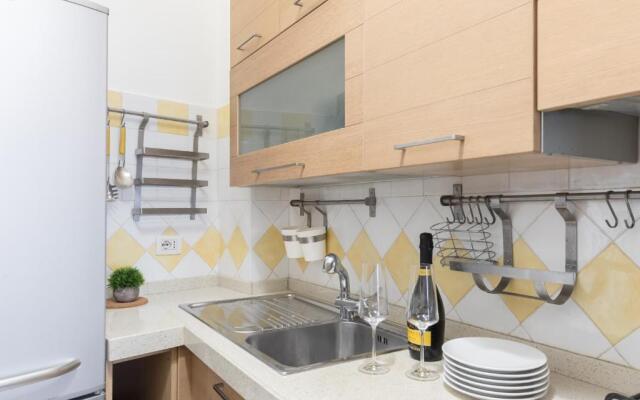 A World Aparts - 23 Artisti