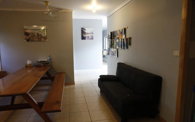 Happytourcairns Sharehouse