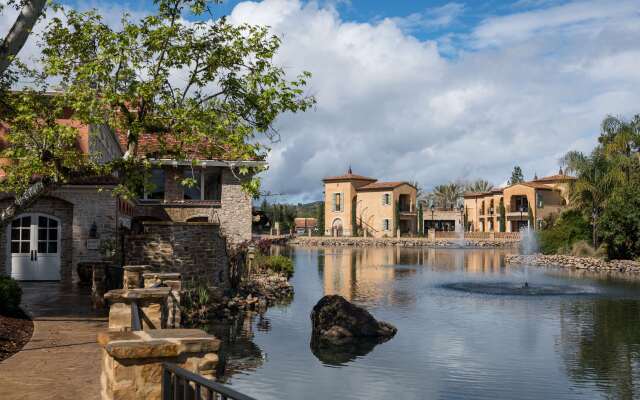 Westlake Village Inn