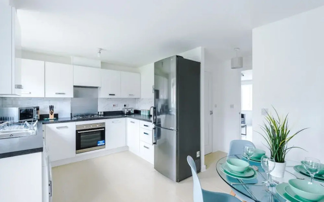 4 Bedroom 3 Bathroom Contractor Home MCR