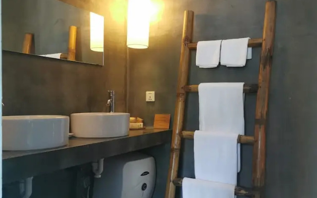 FourRest Hostel
