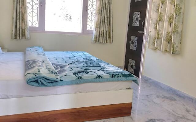 LakeBreeze By Sunrise