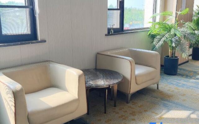 VX Hotel (Shanghai Lingang Dishui Lake Tianwenguan Ocean Park)