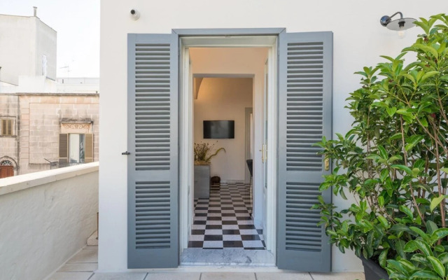 1940 Luxury Accommodations - Diamante Boutique Apartment