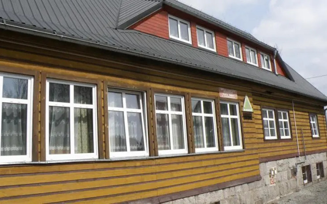 Szkolne Schronisko Młodzieżowe Złoty Widok