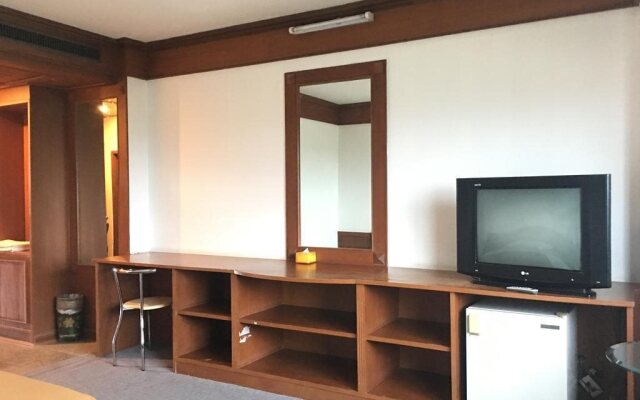 Chumphon Grand Palace Hotel