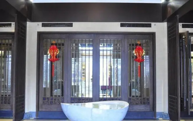 Huaqing Palace Resort & Spa