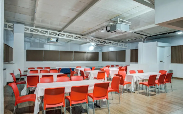 Hotel Sterling Inn Near Bangalore International Airport