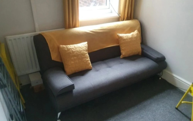Townhouse @ 33 Kinver Street Stoke