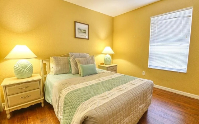 Clifford's Pinewood Estates Vacation Home