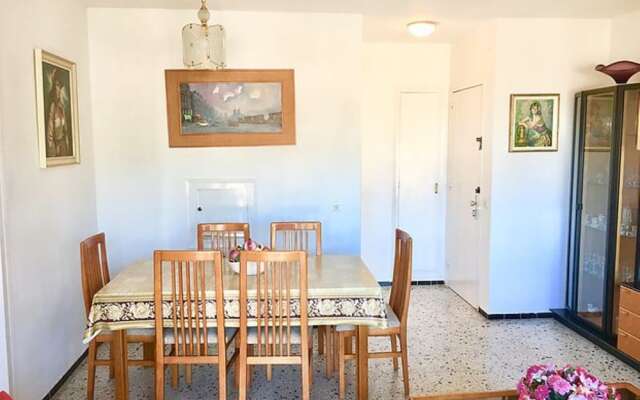Apartment - 2 Bedrooms with Sea views - 107793