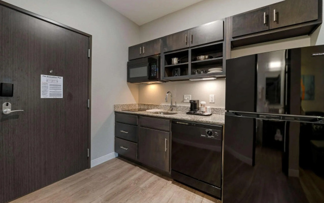 MainStay Suites Cincinnati University - Uptown