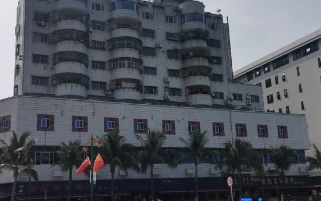 The Sunshine Star Apartment Hotel