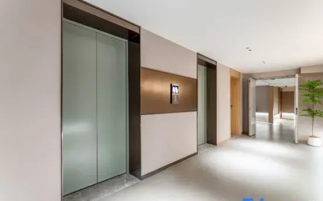 Xufeng Light Residence Hotel