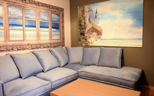 Afinestay at Acropolis