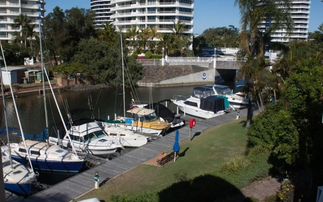 Bayview Bay Apartments & Marina