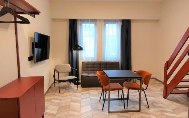 13 O'clock Hostel