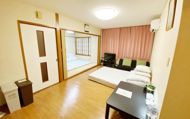 Guesthouse 017 Reina – Guest Rooms – Tokushima